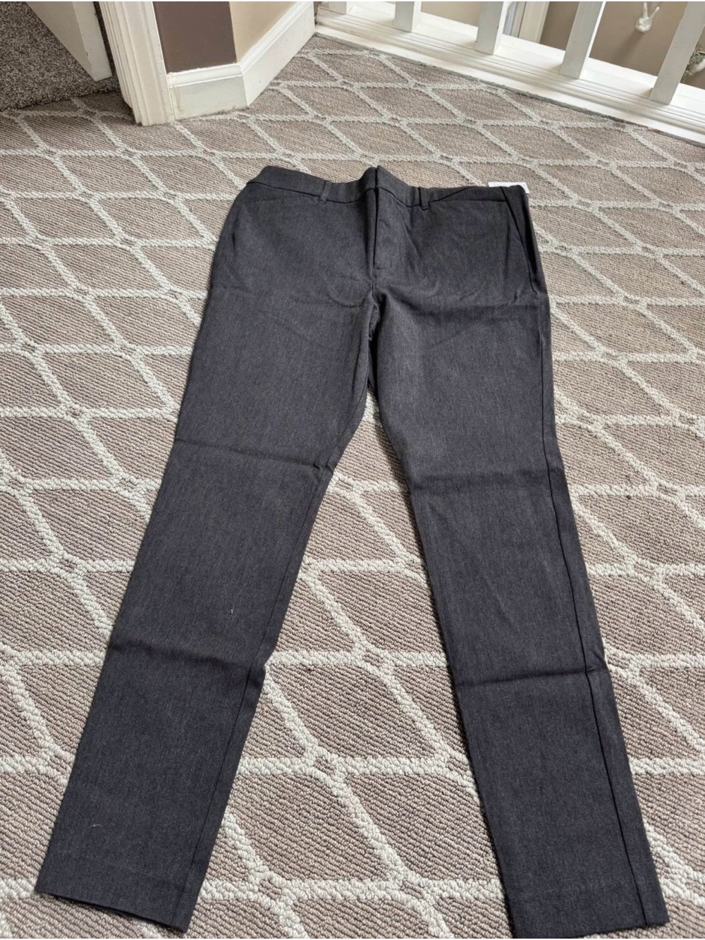 Old Navy High-Rise Pixie Pants — Charcoal Black